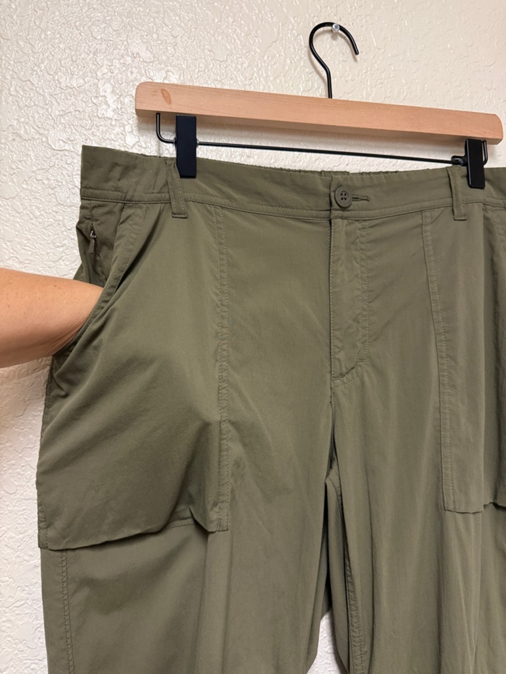 REI Olive Green Casual Cargo Pants Size 14 - Picture 6 of 16